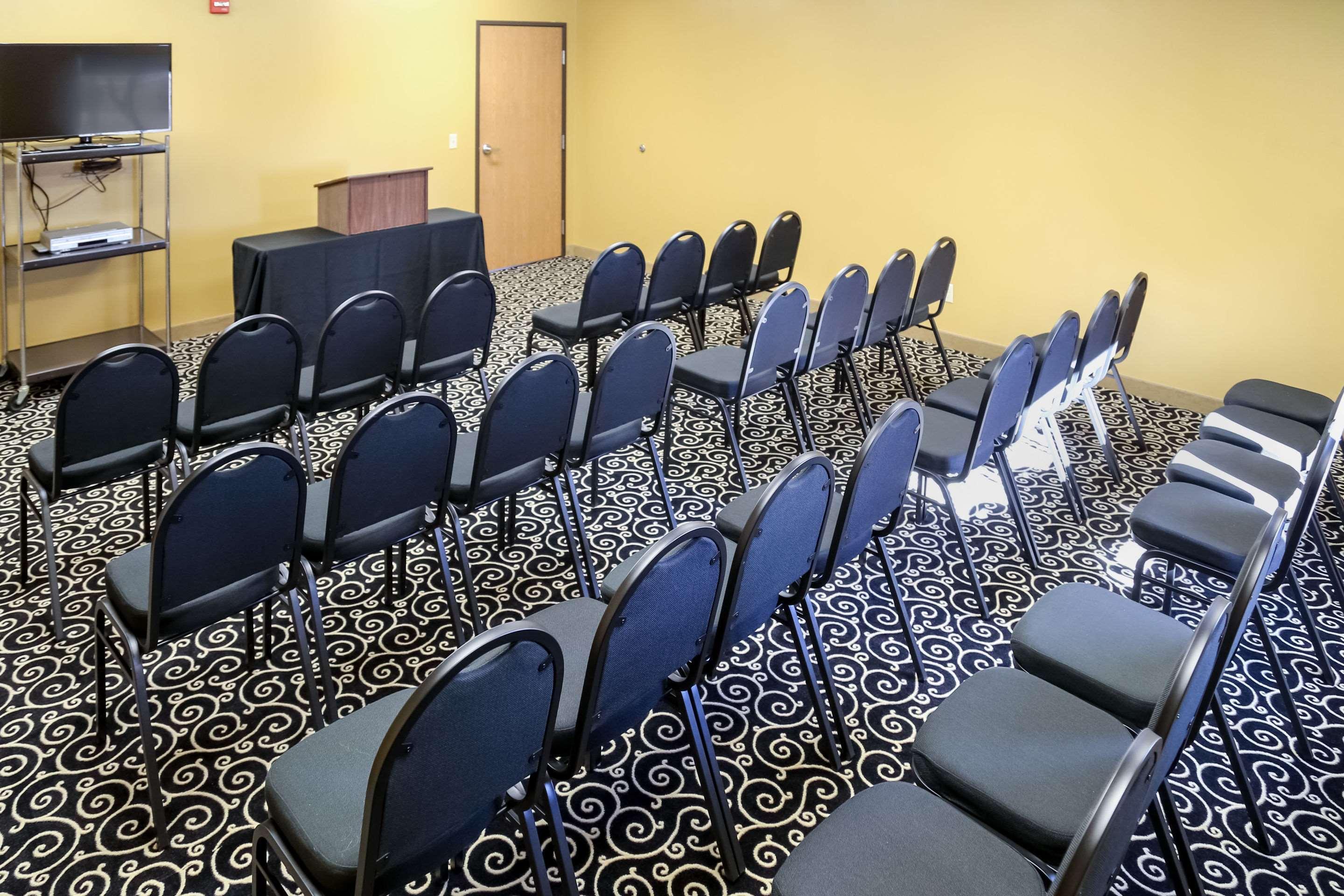 Quality Inn & Suites Watertown Near Prairie Lakes Ice Arena Exteriér fotografie
