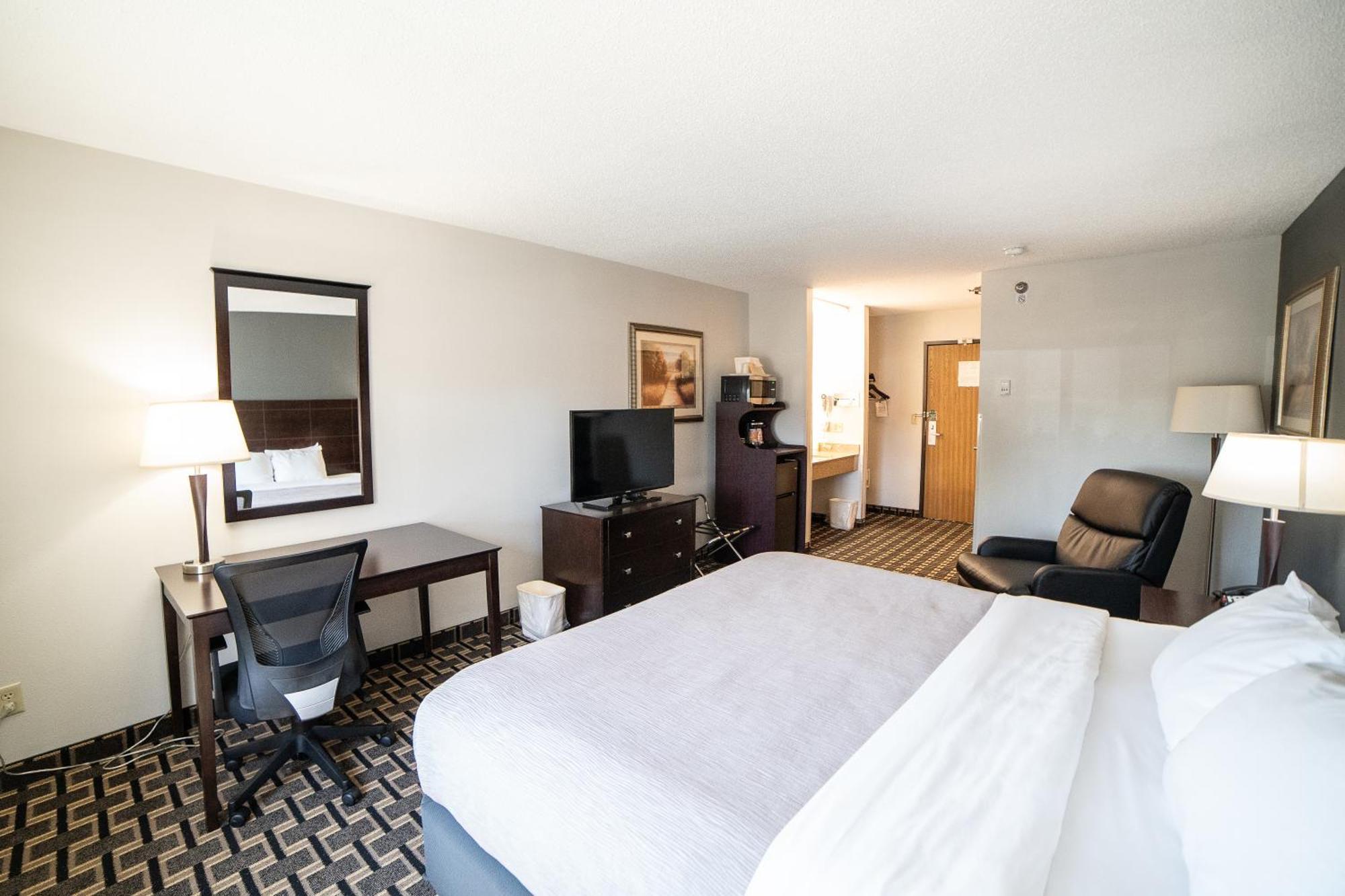 Quality Inn & Suites Watertown Near Prairie Lakes Ice Arena Exteriér fotografie