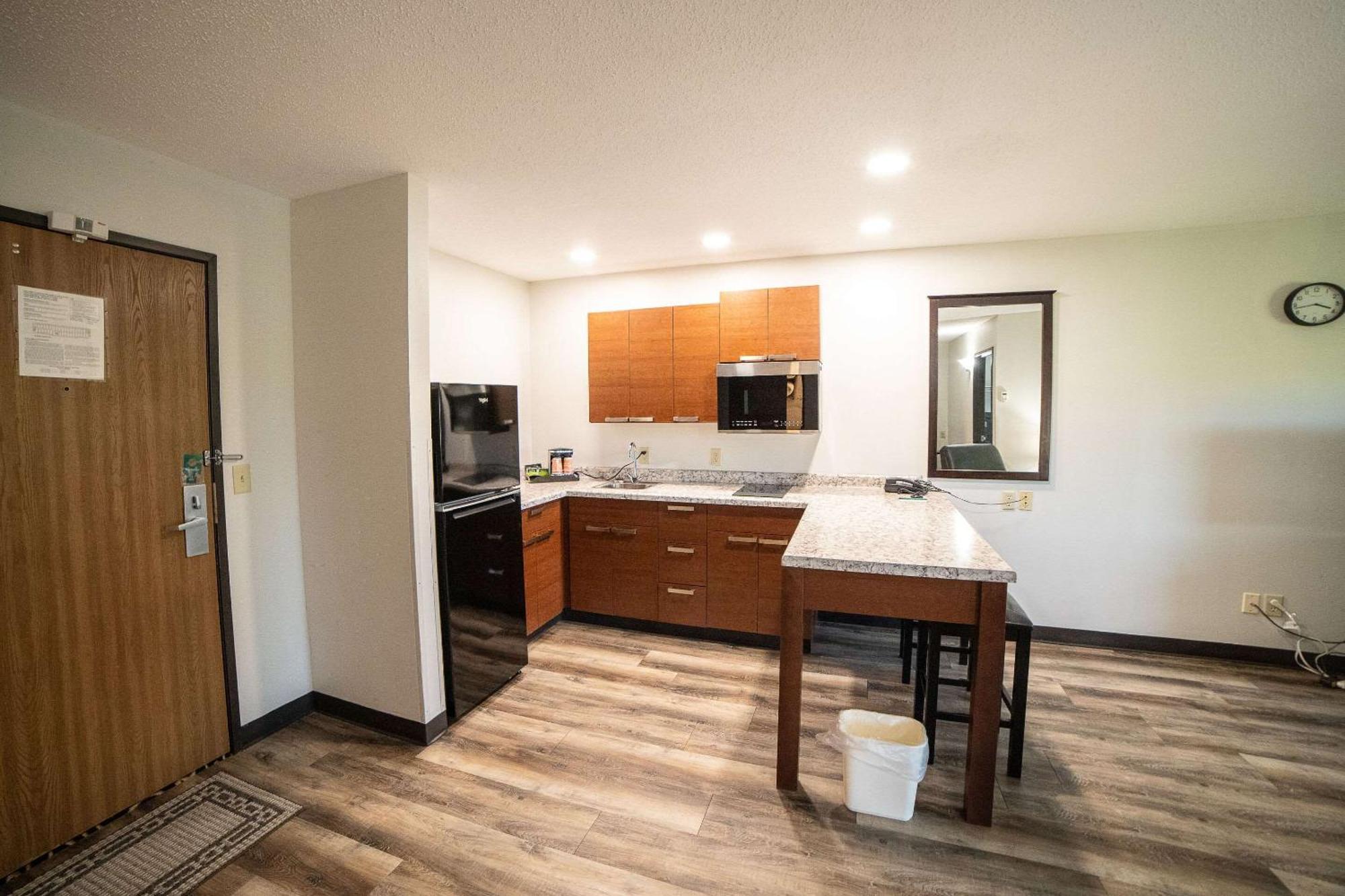 Quality Inn & Suites Watertown Near Prairie Lakes Ice Arena Exteriér fotografie
