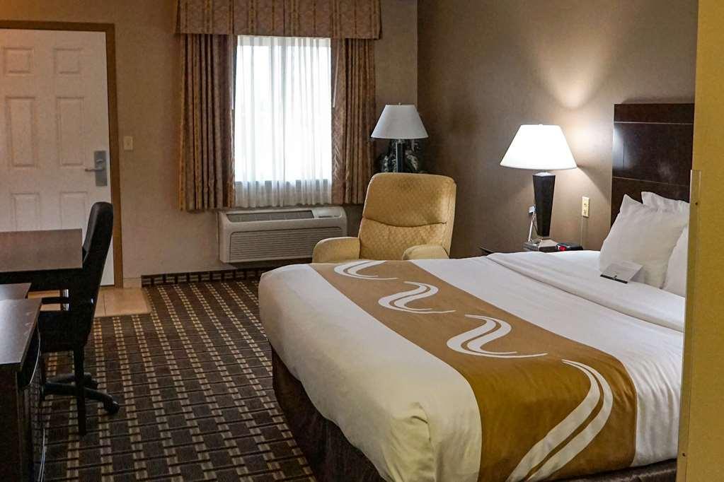 Quality Inn & Suites Watertown Near Prairie Lakes Ice Arena Pokoj fotografie