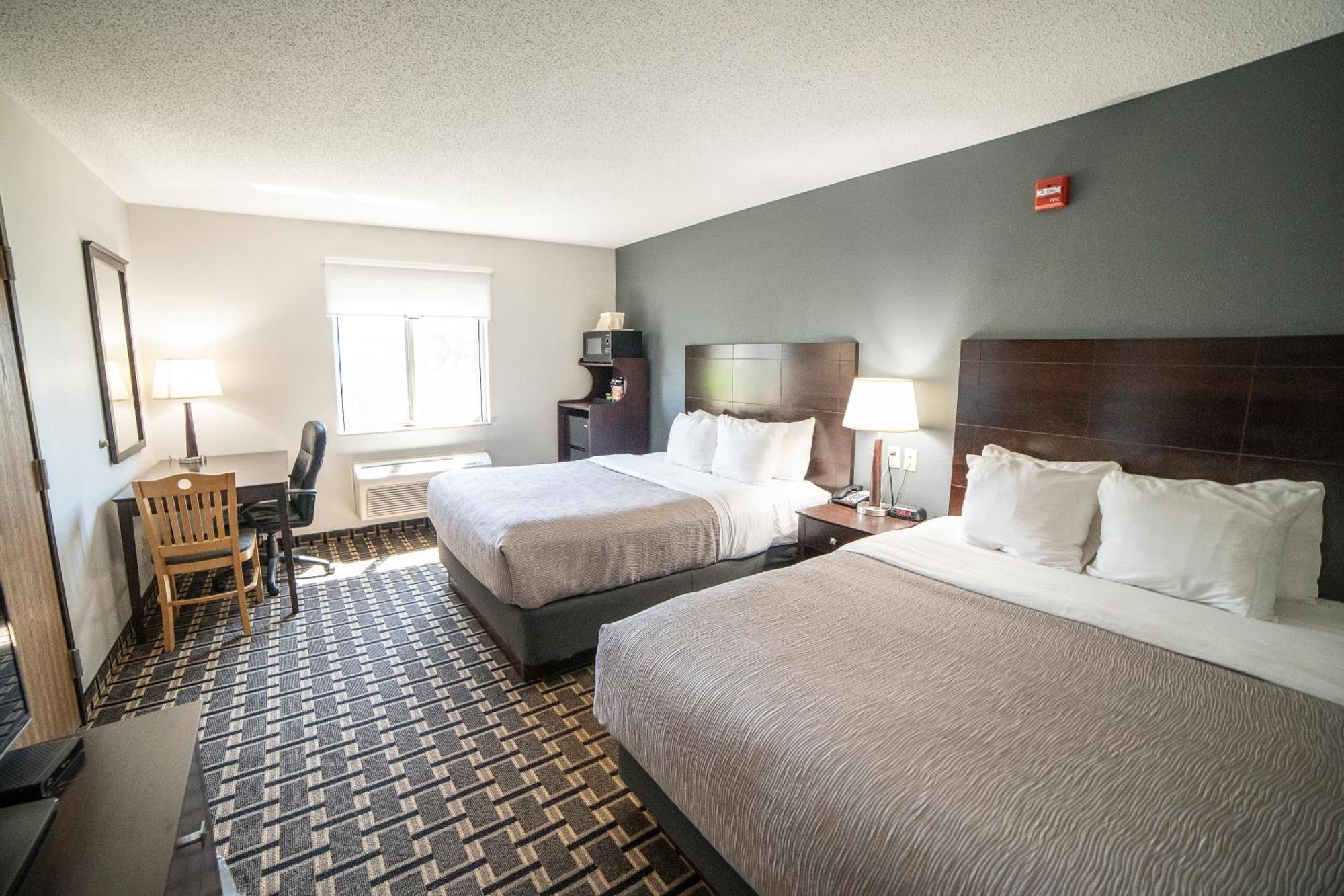 Quality Inn & Suites Watertown Near Prairie Lakes Ice Arena Exteriér fotografie